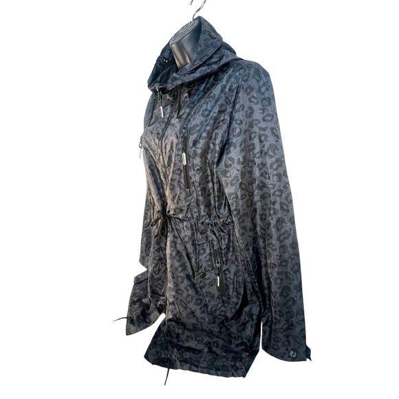 Super Dry Sport camo print hooded full zip windbraker womens sz M grey black - Picture 3 of 7